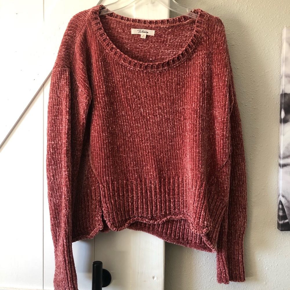 Dillard’s Crop sweater